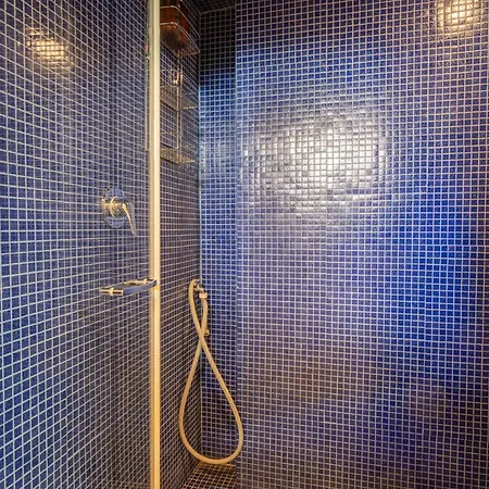 Ampio Monolocale Con Bagno Turco