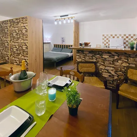 公寓 Monolocale Con Bagno Turco E Spazio Esterno With Turkish Bath And External Space *
